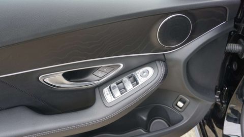 Car image 38