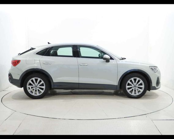 Audi Q3 35 TDI S tronic Business 110 kW image number 7