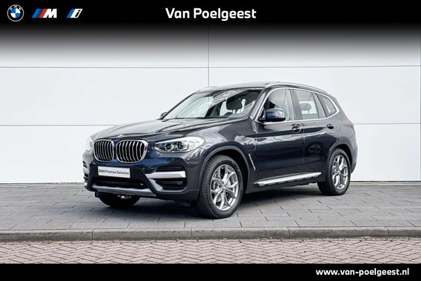 BMW X3 xDrive30e 215 kW image number 1