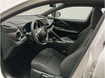 Car image 12