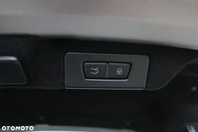 Car image 39