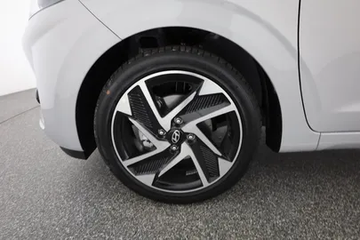 Car image 31