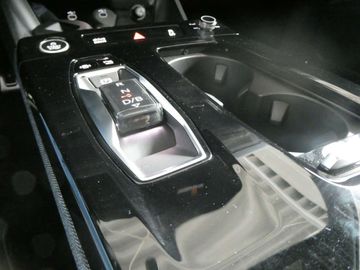 Car image 35