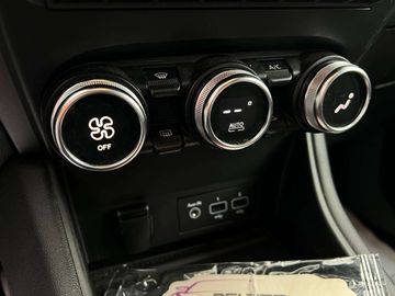 Car image 37