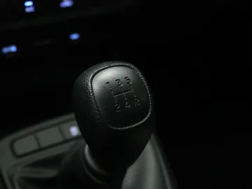 Car image 37