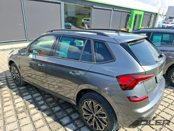 Car image 27