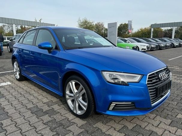 Audi A3 e-tron S-line Sportback 150 kW image number 2