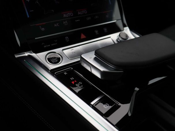 Audi Q8 55 quattro e-tron 300 kW image number 22