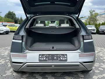 Car image 29
