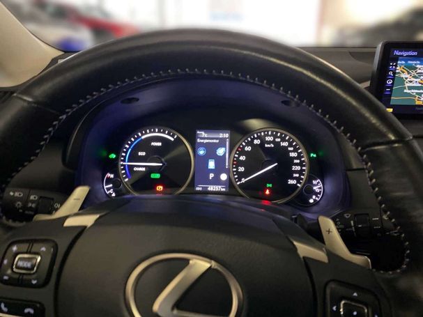 Lexus NX 300 h 145 kW image number 12