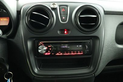 Car image 26