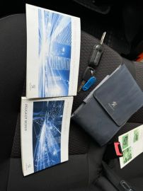 Car image 36