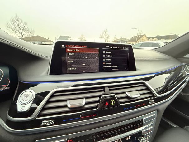 BMW 750i xDrive 390 kW image number 30