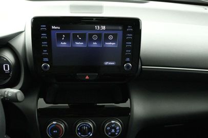 Car image 26