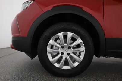 Car image 30