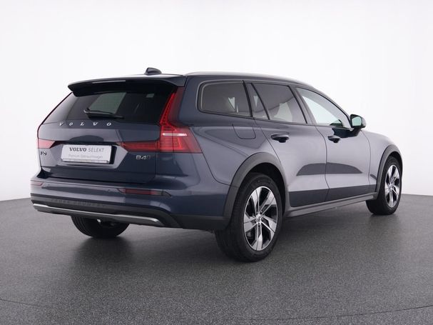 Volvo V60 Cross Country AWD B4 145 kW image number 3