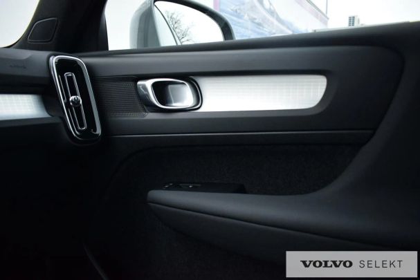 Volvo XC40 120 kW image number 16