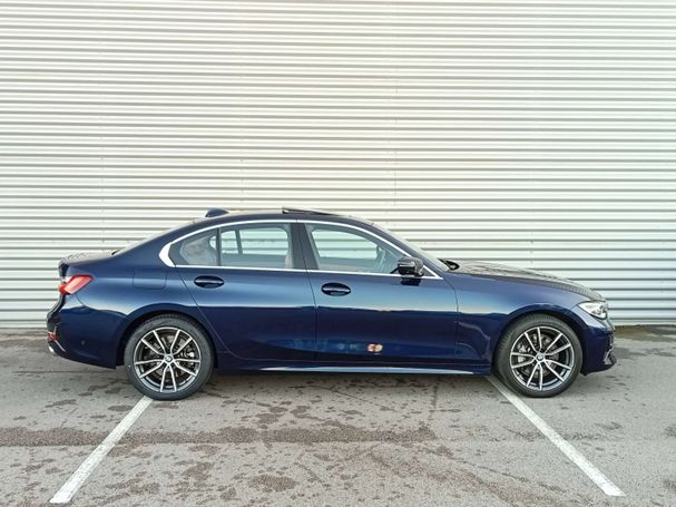 BMW 330i xDrive 193 kW image number 2