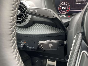 Car image 36