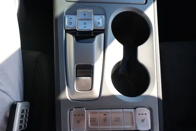 Car image 27