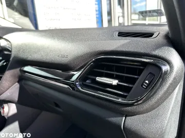 Car image 32