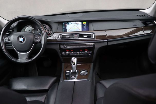 BMW 740i 241 kW image number 3