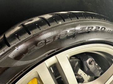 Car image 46
