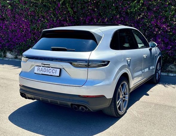 Porsche Cayenne E-Hybrid 340 kW image number 2