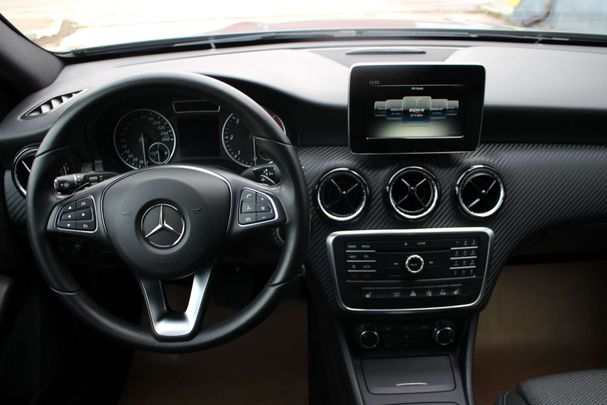 Mercedes-Benz GLA 200 d 100 kW image number 35