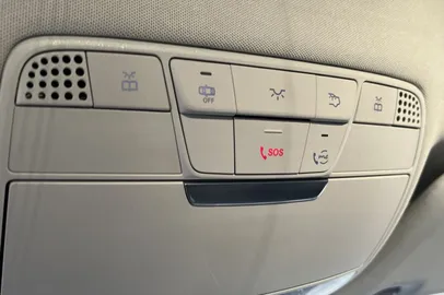 Car image 36