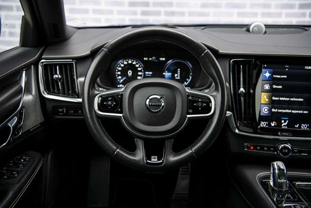 Volvo S90 T8 R Design AWD 300 kW image number 5