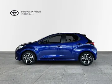 Car image 4