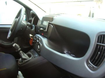 Car image 26