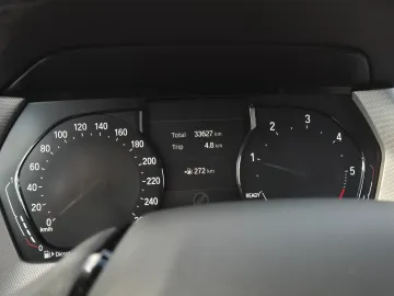 Car image 25