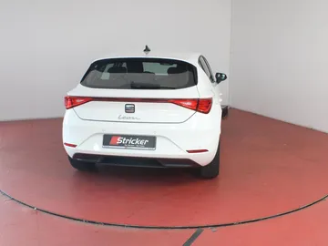 Car image 38