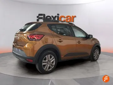 Car image 2