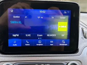 Car image 25