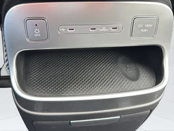 Car image 36