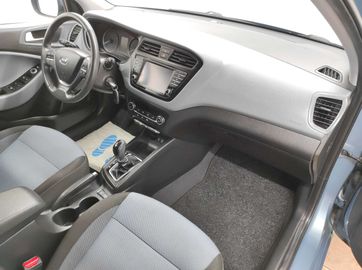 Car image 33