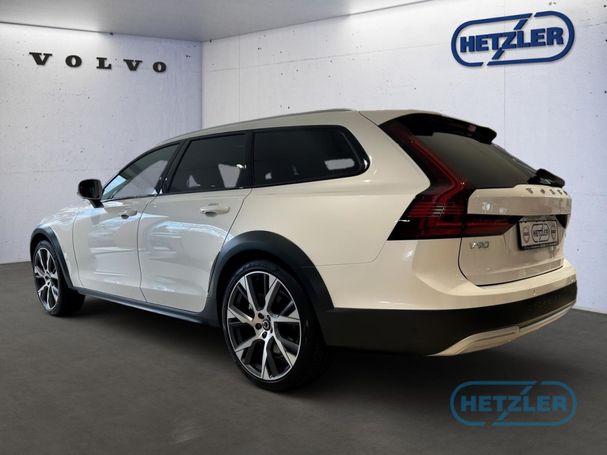 Volvo V90 Cross Country AWD B4 145 kW image number 4