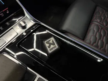Car image 34