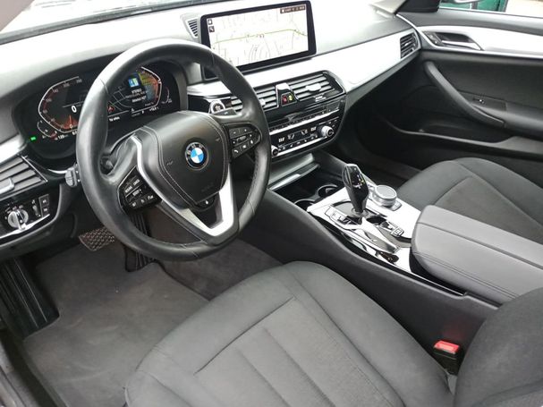 BMW 530i xDrive 185 kW image number 6