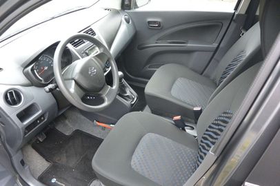 Car image 13