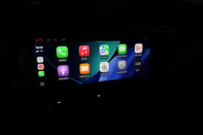 Car image 28