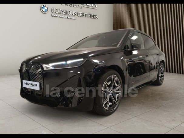 BMW iX xDrive40 Pro 385 kW image number 1