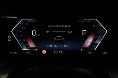 Car image 27