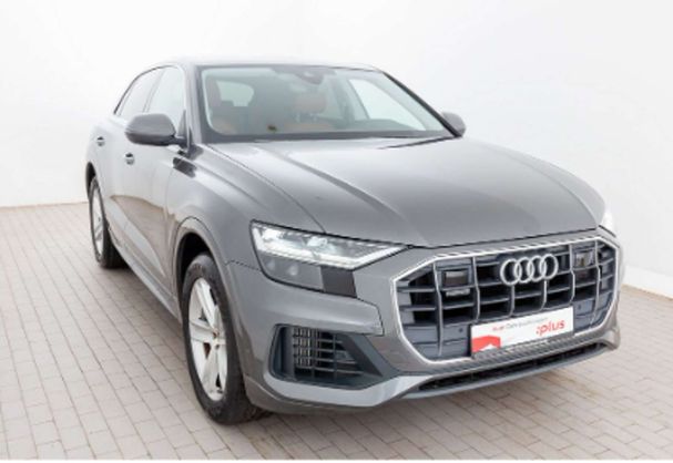 Audi Q8 55 TFSIe quattro 280 kW image number 2