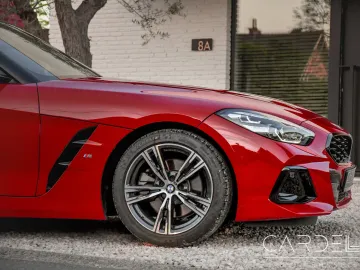 Car image 20