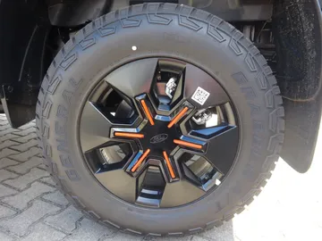 Car image 37