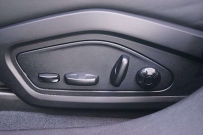 Car image 41